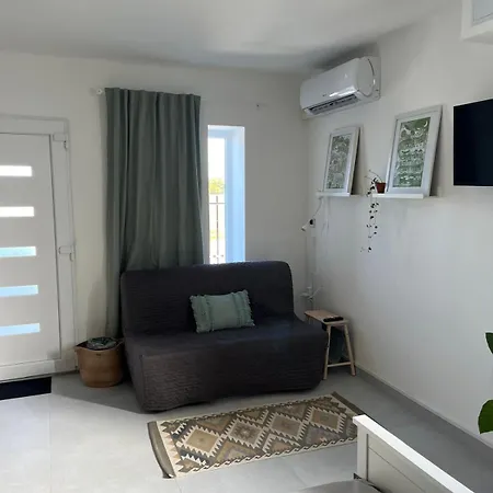 アパート Preshaz セーケシュフェヘールヴァール